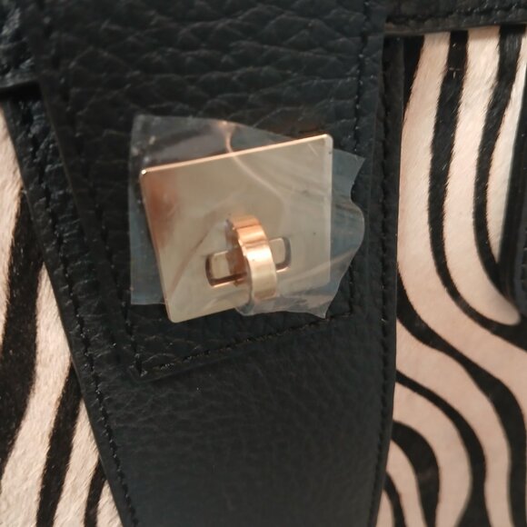 LA Marey Zebra Tote - Picture 6 of 11